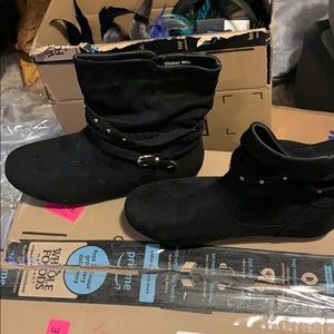 Black low boots